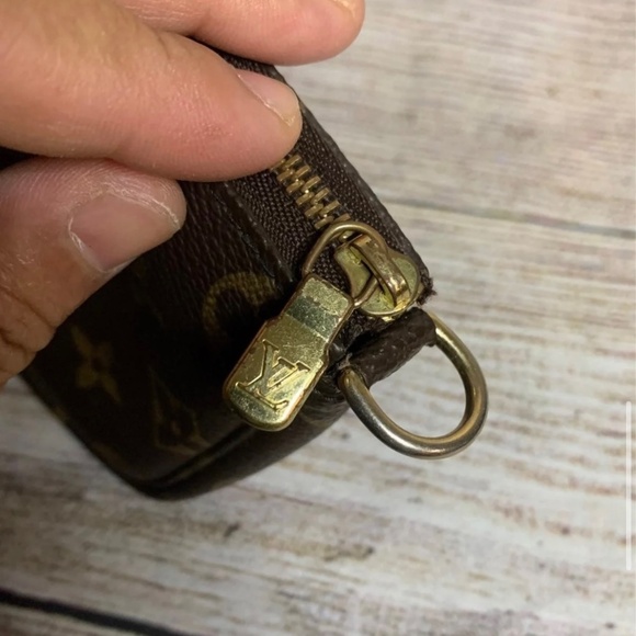 Louis Vuitton Pochette - Picture 3 of 7